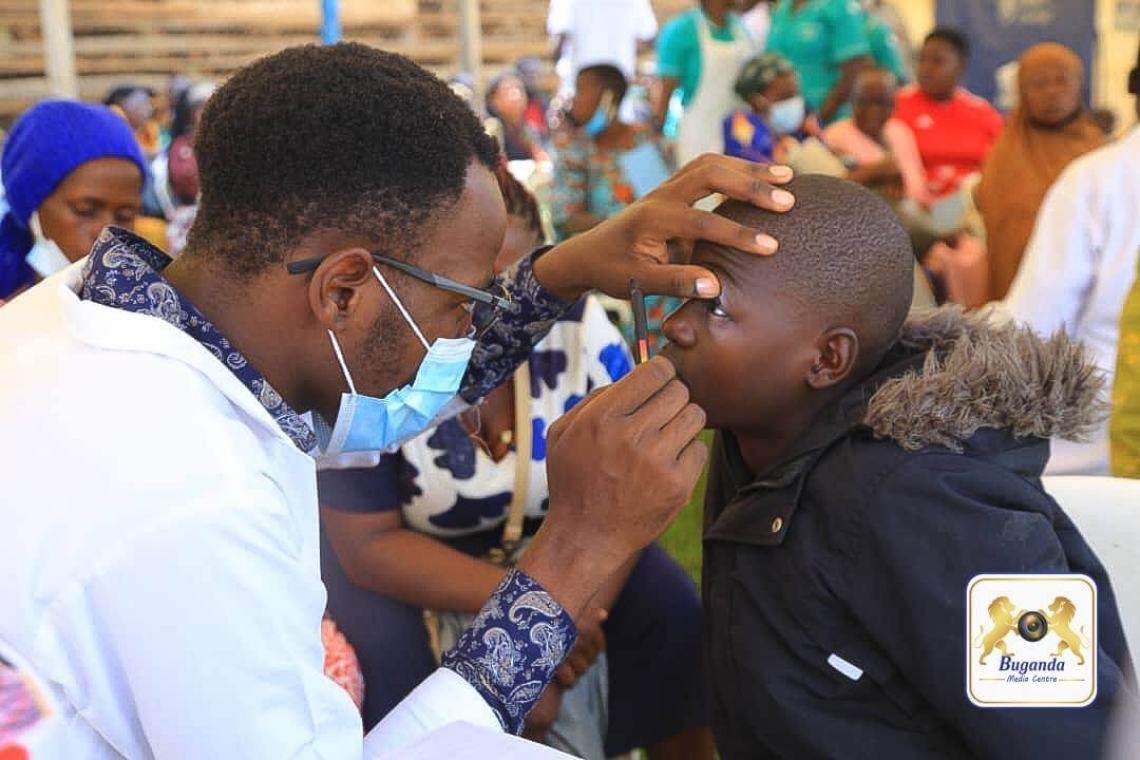 Doctors treating the Kabaka’s people at the Tubeere Balamu health camp Doctors treating the Kabaka’s people at the Tubeere Balamu health camp